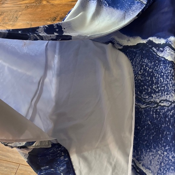 Boskemper Elegant Asymmetrical Blue and White Dress, size XS - Picture 13 of 13